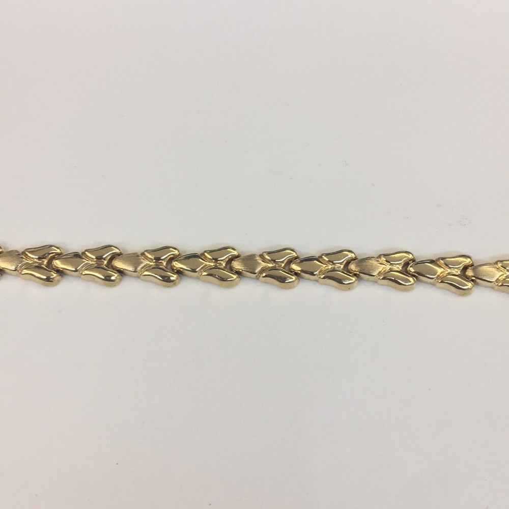 14k Yellow Gold V Shape Link Women's Bracelet - Picture 5 of 6